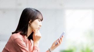 職場の“自慢話”に疲れた…うんざりしないための対処法｜心を守りながら働く技術